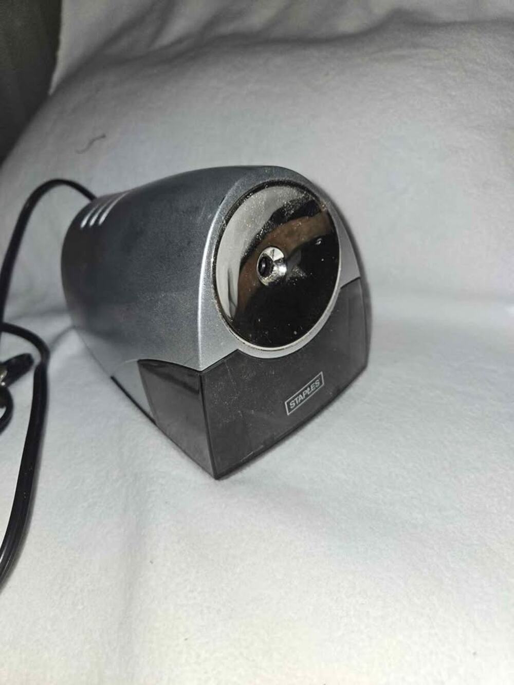Staples Electric Pencil Sharpener Model 21835